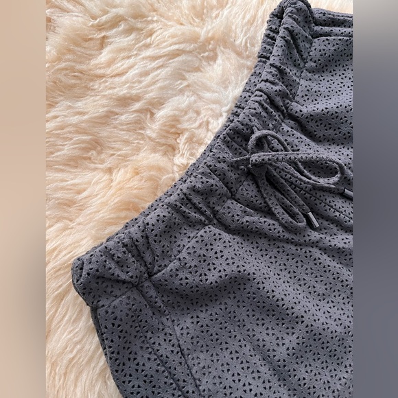 Zara Suede Shorts - Picture 7 of 7